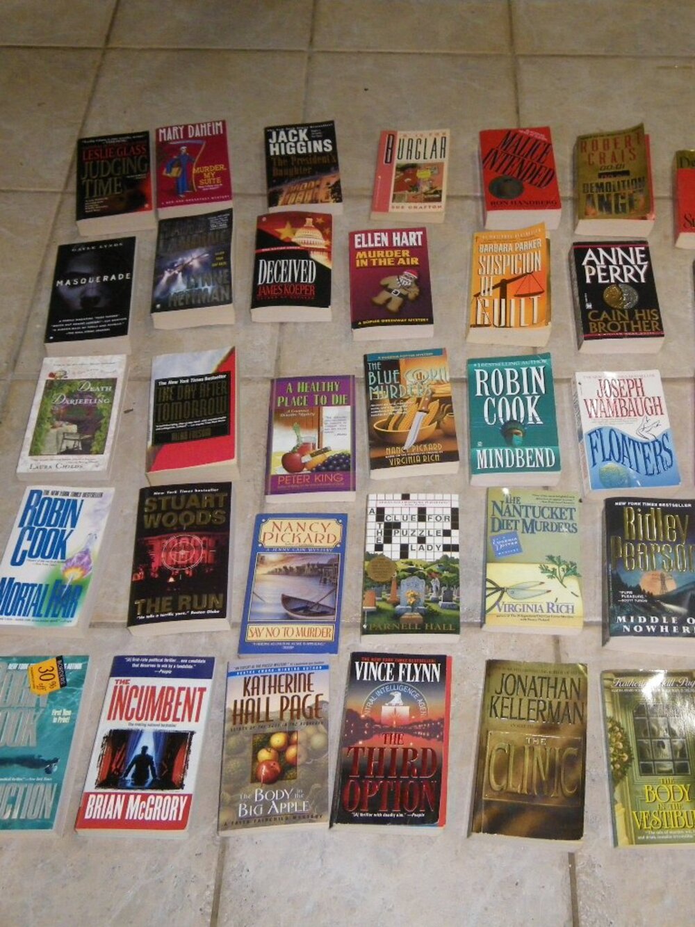 40 Paperback Books Lot Murder Mysteries Political Thrillers etc. Various Authors